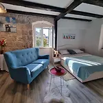 Heritage Trumbic Apartamento *